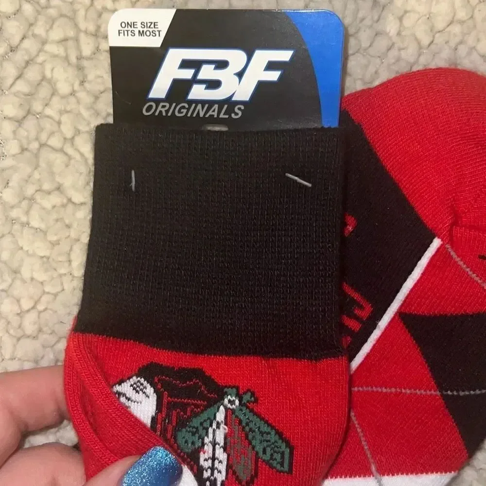 ✨CHICAGO BLACKHAWKS CALF LOGO MENS ARGYLE RED ONE SIZE SOCKS✨